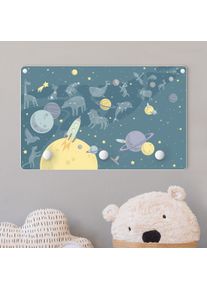 Kindergarderobe Holz Planeten mit Sternzeichen und Raketen