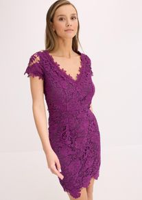 Spitzenkleid mit Häkel-Applikation am Ausschnitt in lila, Grösse 40, bonprix