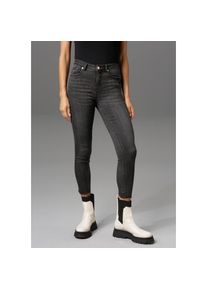 Aniston CASUAL , Skinny-fit-Jeans, regular waist - mit ausgefransten Beinabschluss , schwarz , Damenjeans aus superelastischem Denim