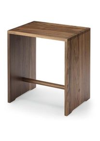 wb form Ulmer Hocker Nussbaumholz