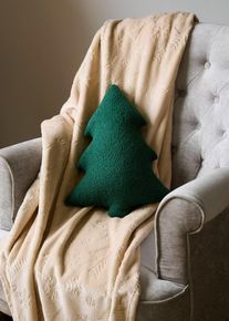 Kuscheldecke mit Tannenb&auml;umen in beige, 40x40 cm, bonprix