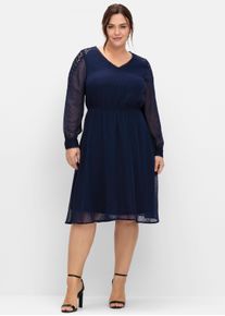 sheego Witt Damen Cocktailkleid aus Chiffon, in Dobby-Struktur, marine, Gr&ouml;&szlig;e 50, 100% Polyester. Spitze: 100% Polyimid
