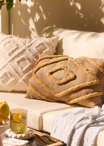 Coussin &agrave; motif en relief en marron30x50 cm, bonprix