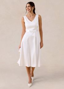 Robe fourreau en satin brillant en blanc, Taille 40, Couleur/Motif: &eacute;cru, bonprix